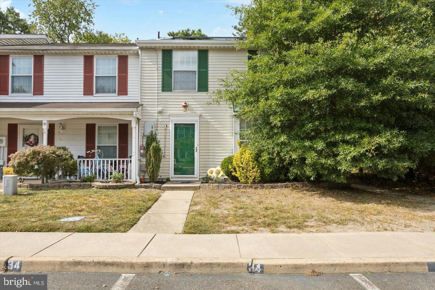 34 Dorchester Cir — photo