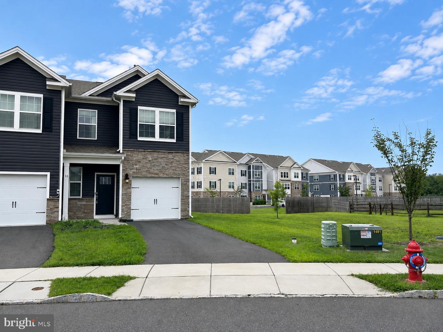 50 Peregrine Way — photo