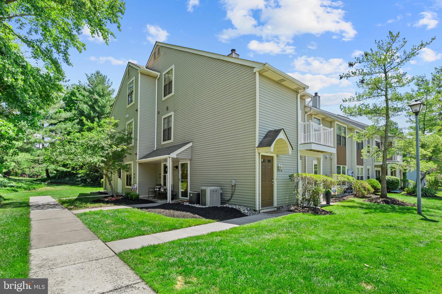 251-A Everly Ct — photo