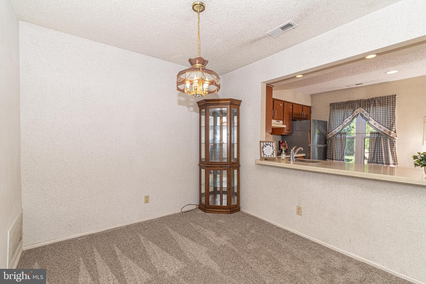 186-B Collin Ct — photo