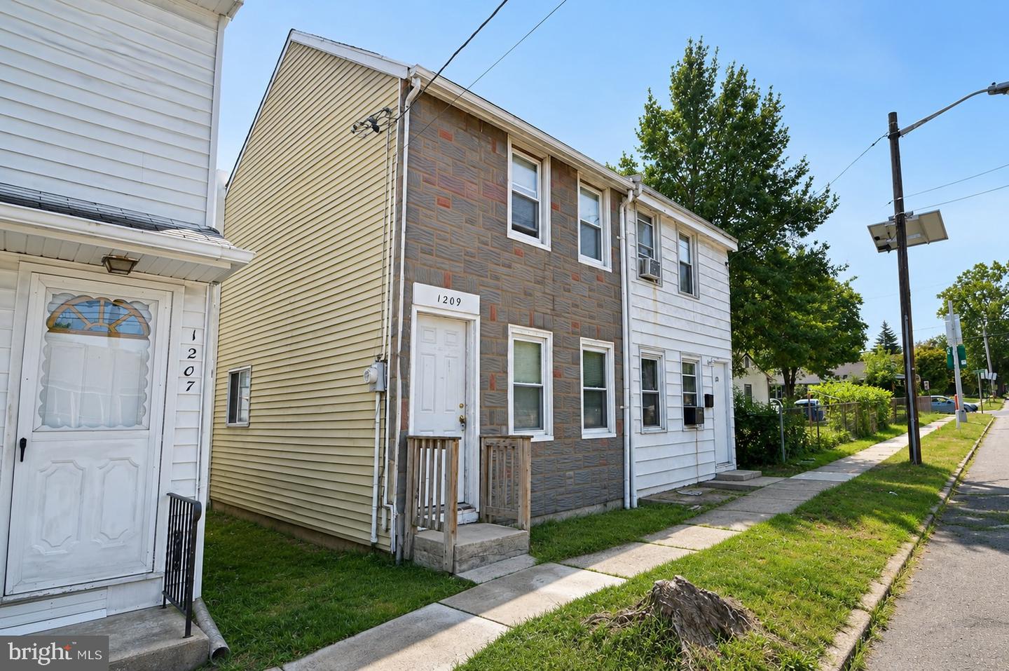 1209 High St — photo