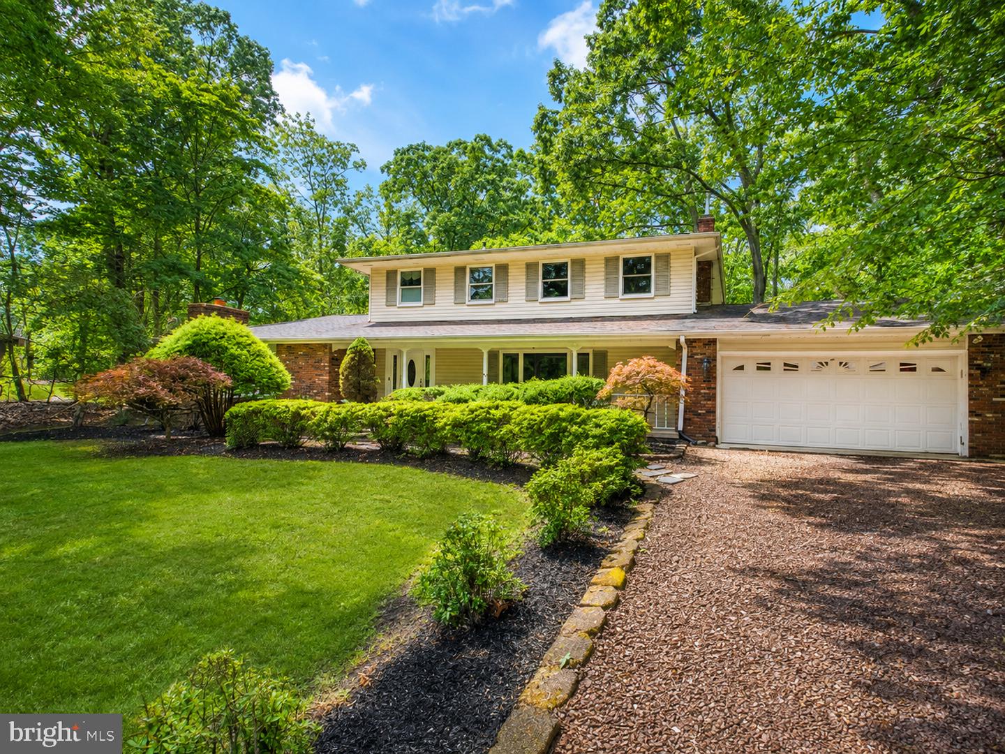 1 Sandra Ln — photo