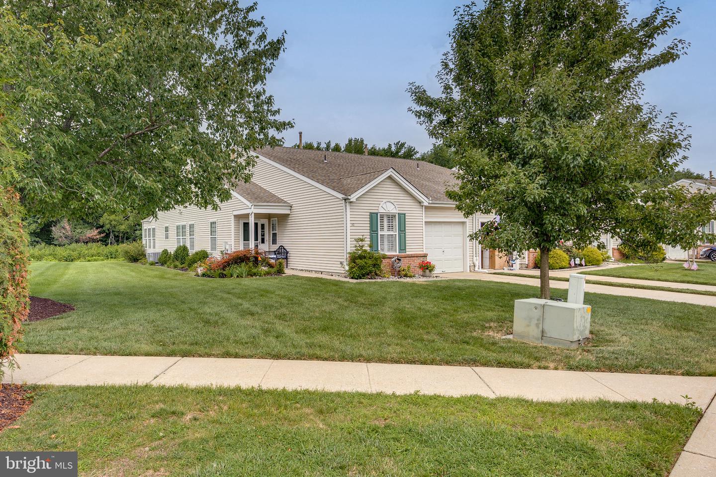 30 Raleigh Dr — photo