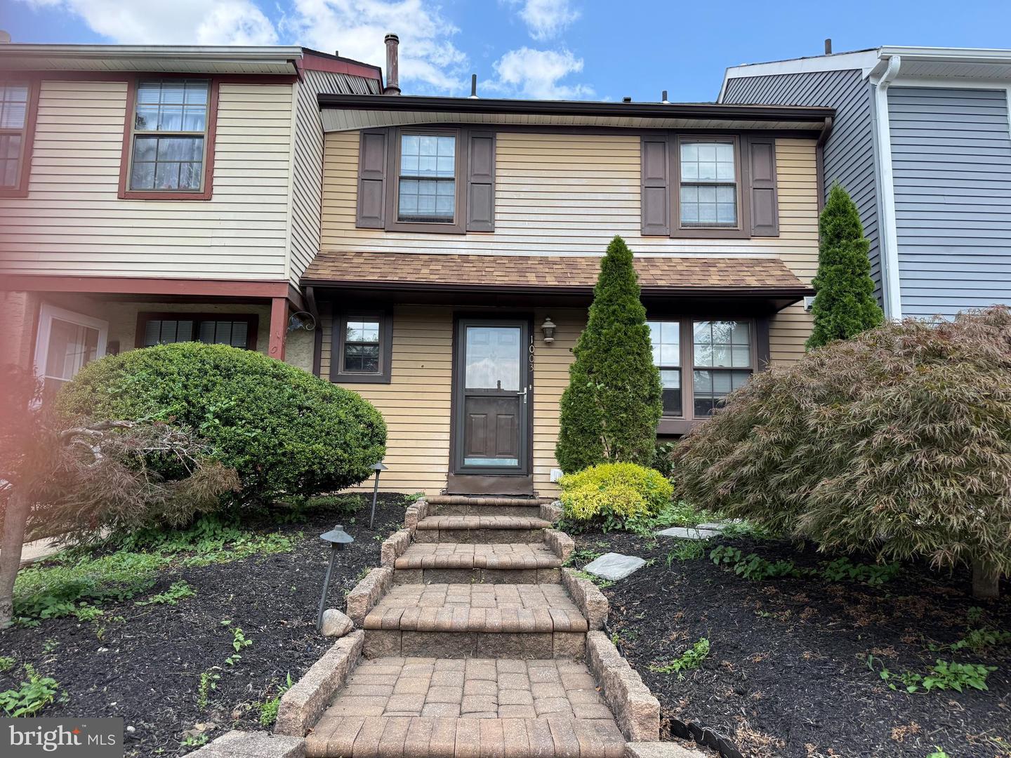 1003 Mulberry Ct — photo