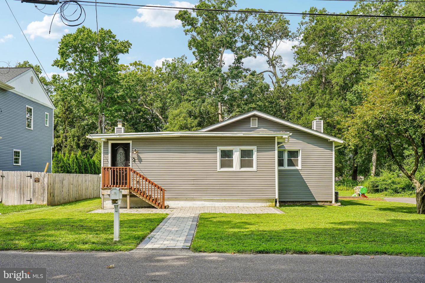 10 Maple Ln — photo
