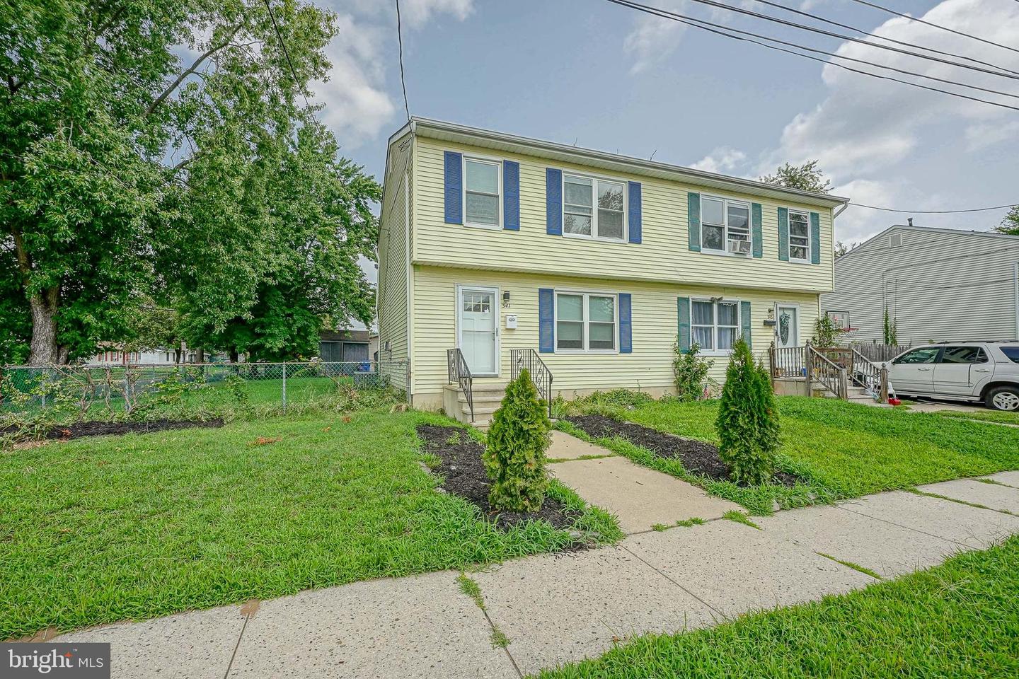 341 Clarkson St — photo