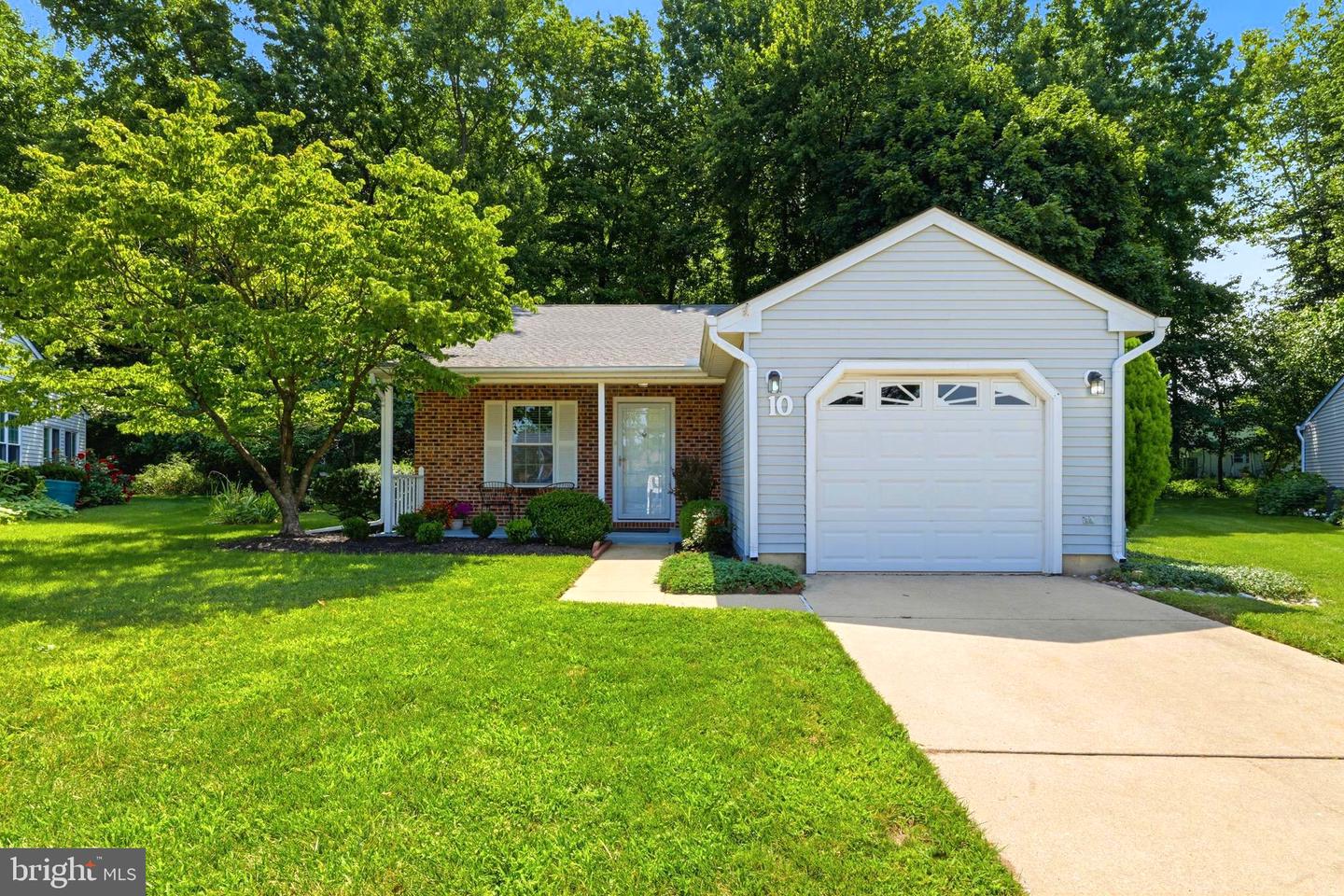 10 Madison Ct — photo