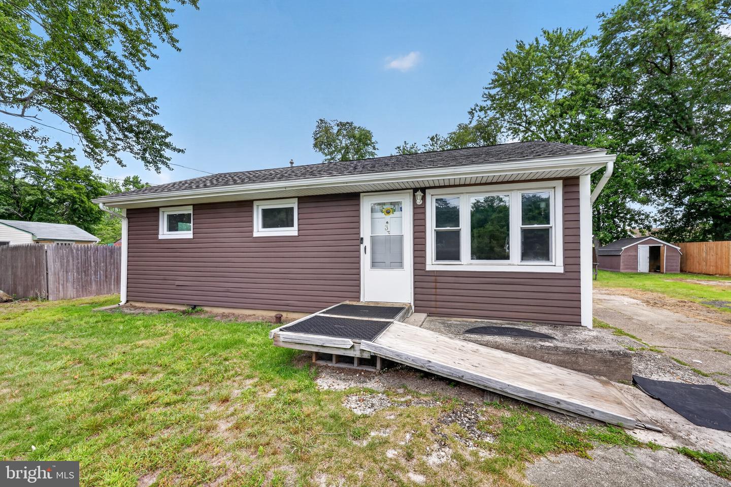 33 Stagecoach Rd — photo