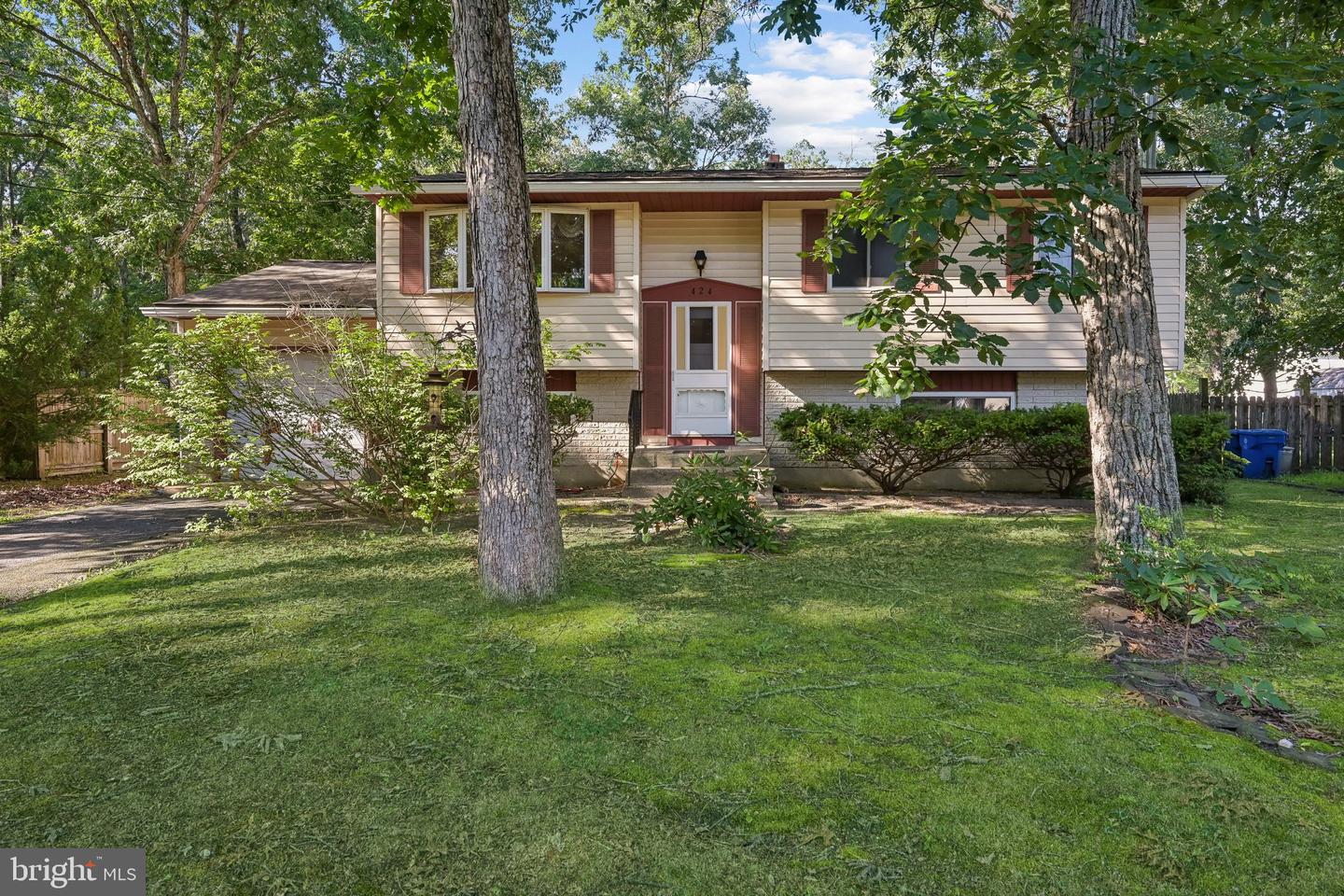 424 California Trl — photo