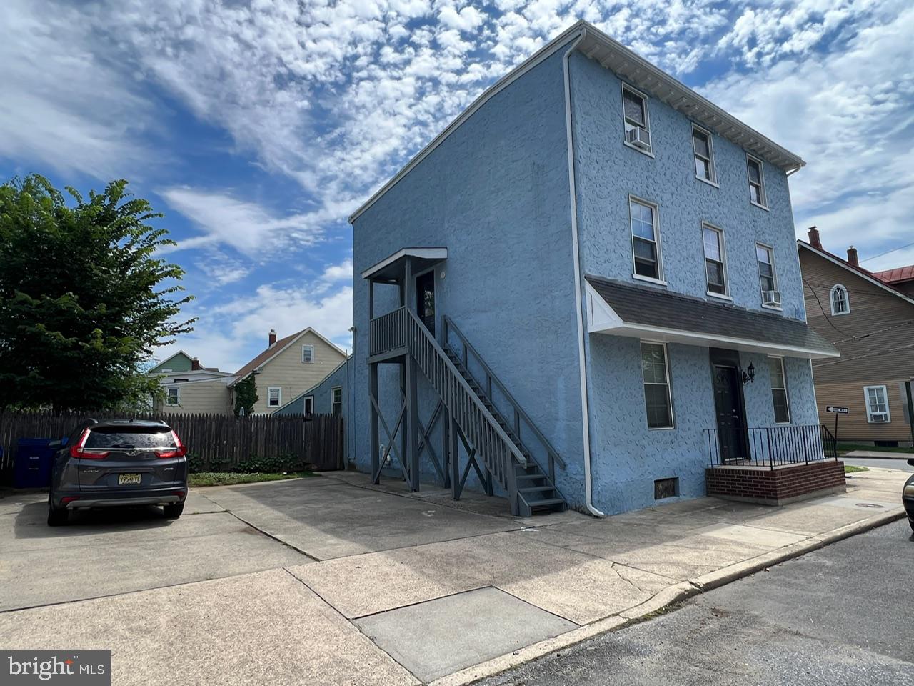 39 Buttonwood St #B — photo