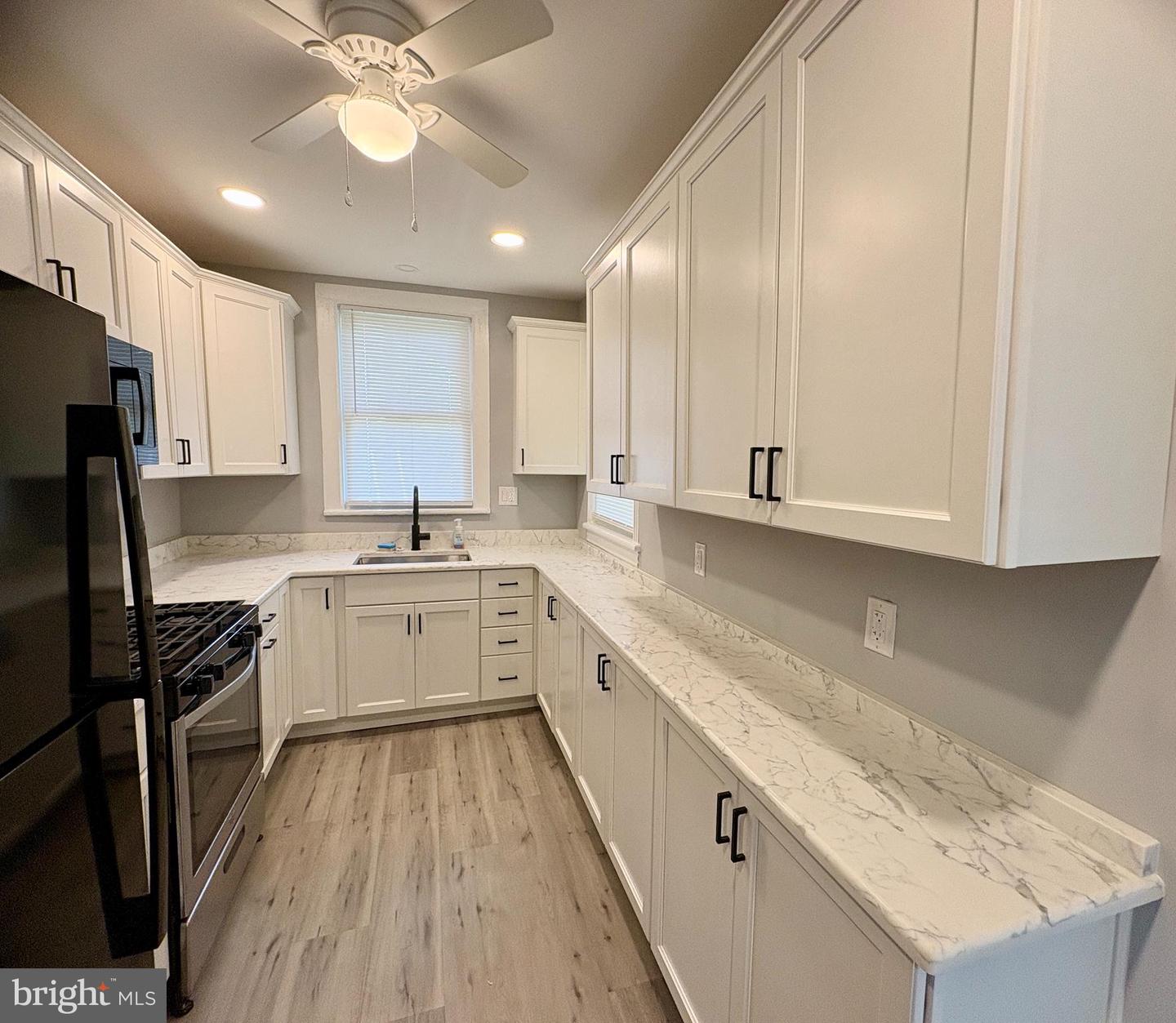 735 Morgan Ave #First Floor — photo