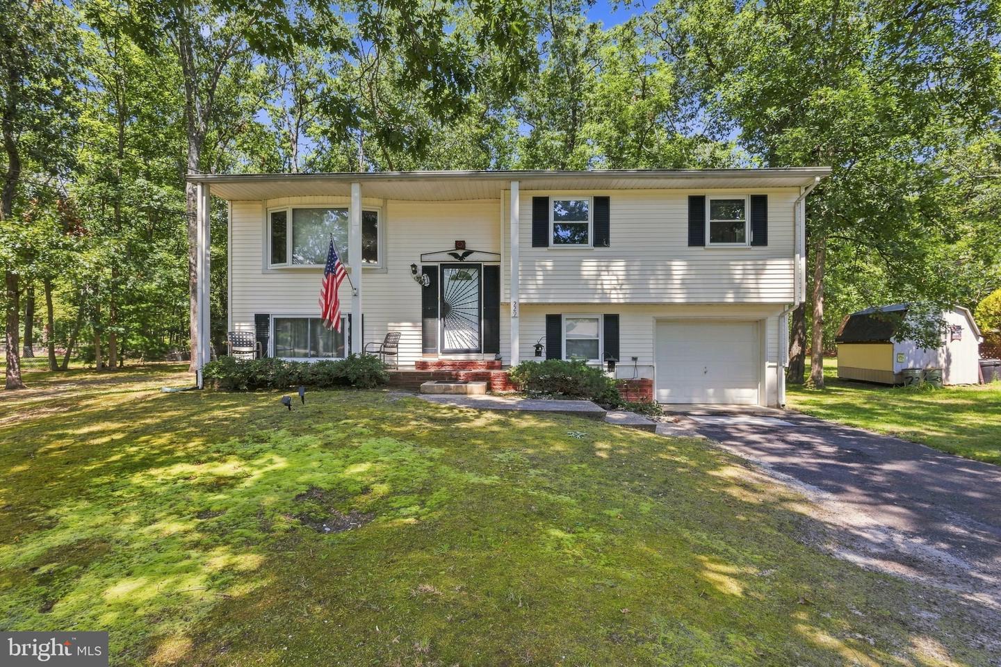 229 Maple Drive — photo
