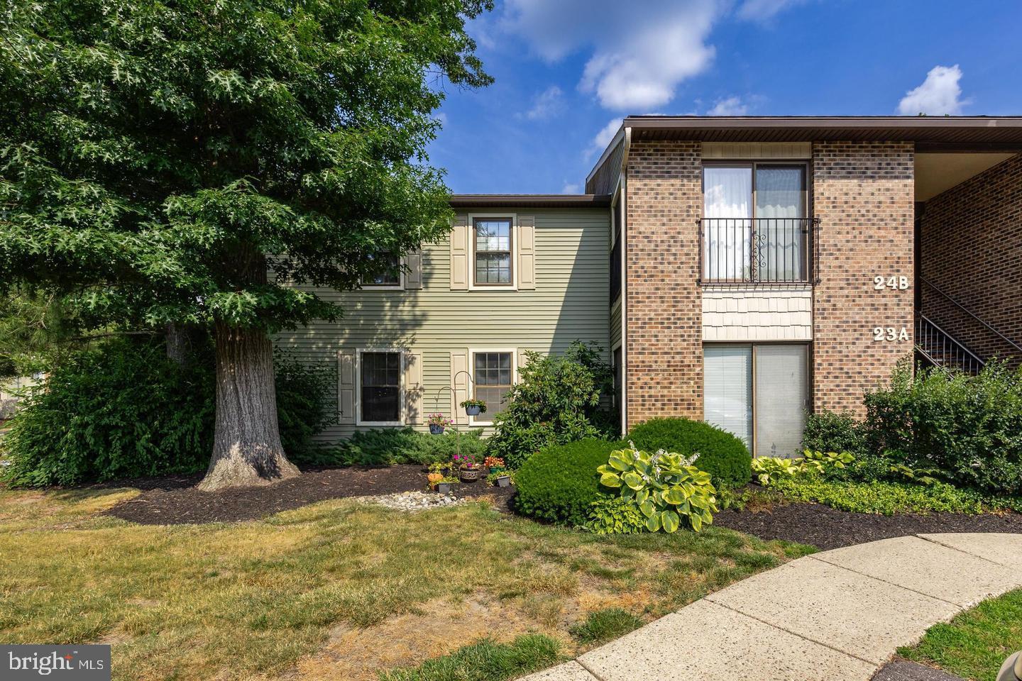 23-A W Bluebell Ln — photo