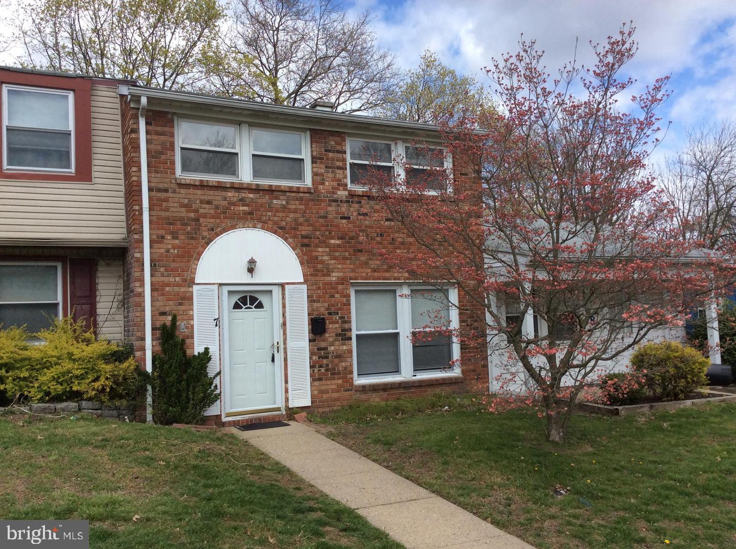 7 Rittenhouse Ct — photo