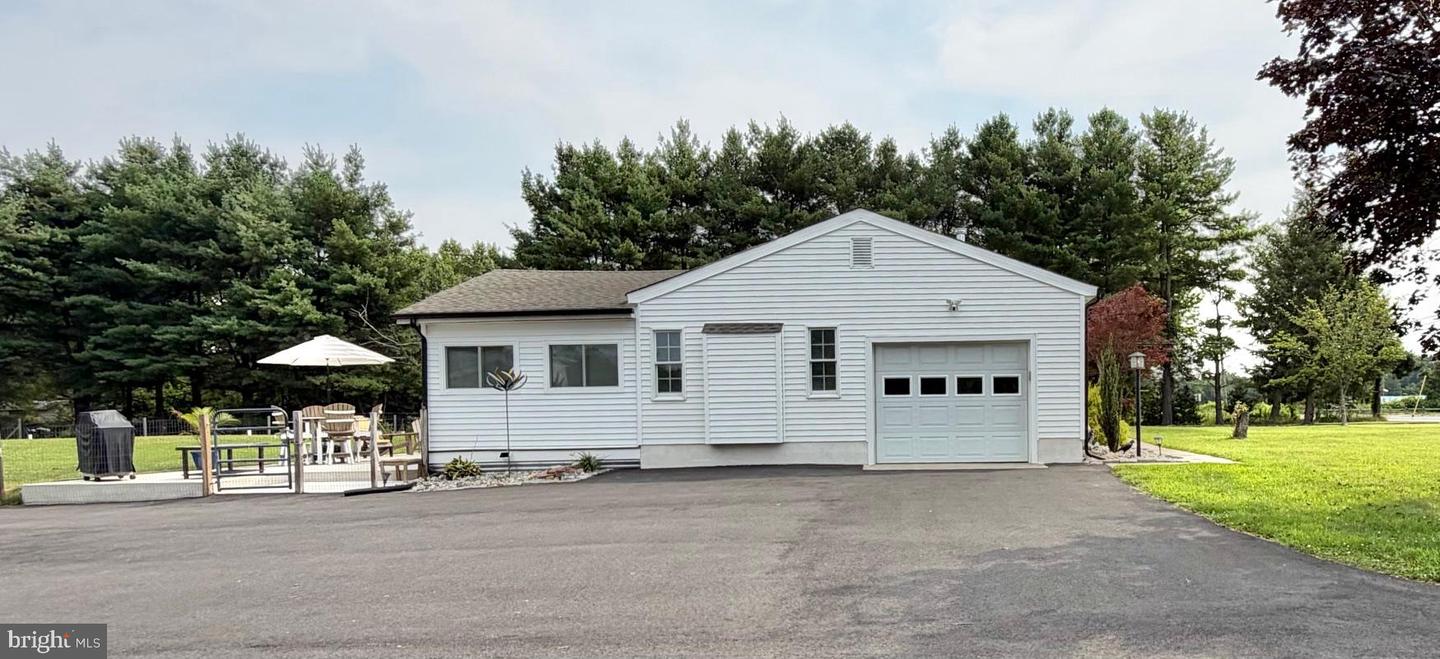 2291 Monmouth Road, Jobstown, NJ 08041 — photo 2
