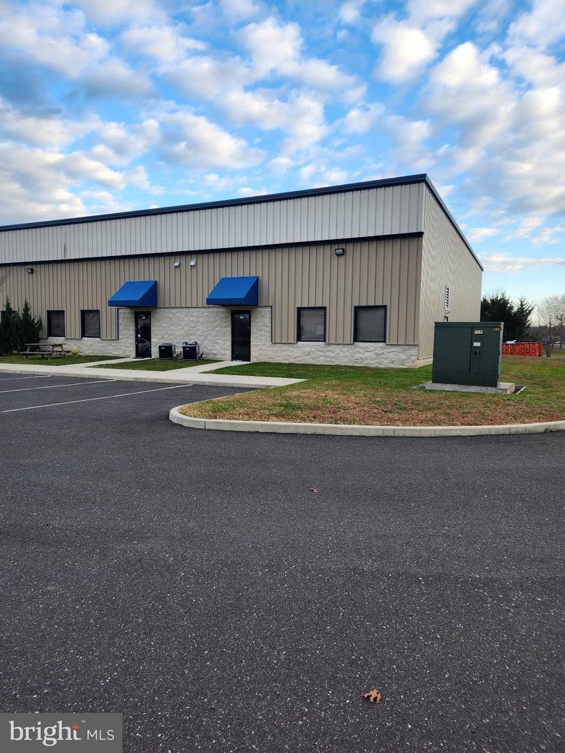 1 Coleman Ct #F — photo