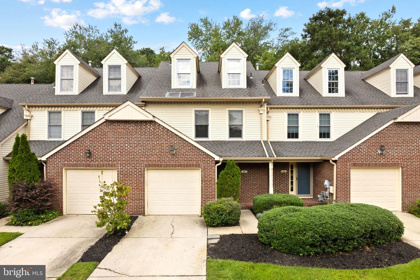 302 Berkshire Way — photo