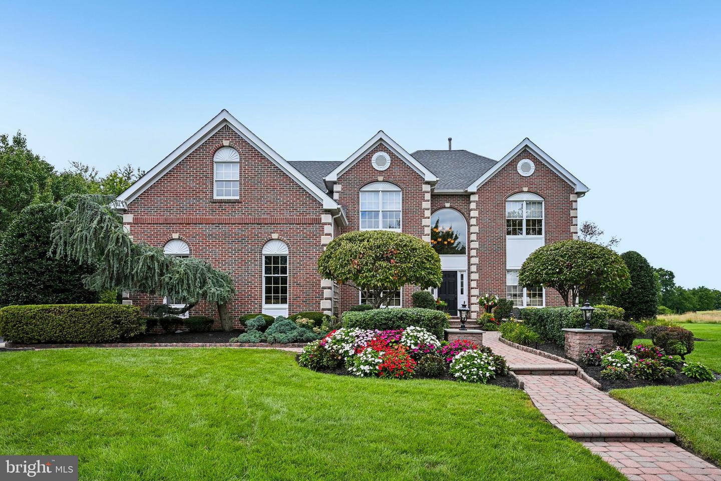 217 Country Club Dr — photo