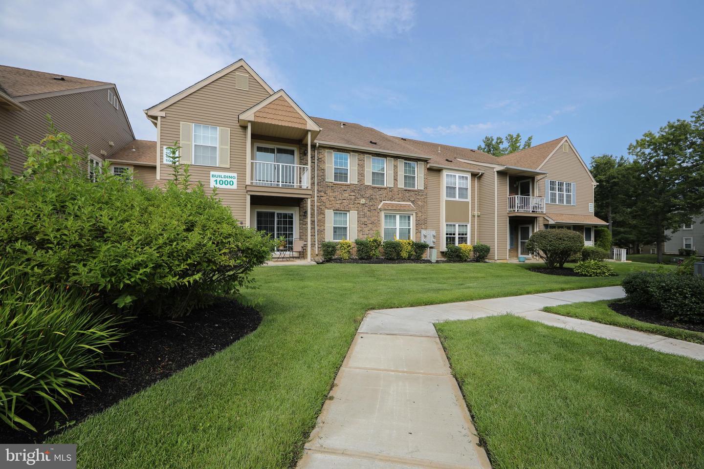 1011-B Scotswood Ct — photo