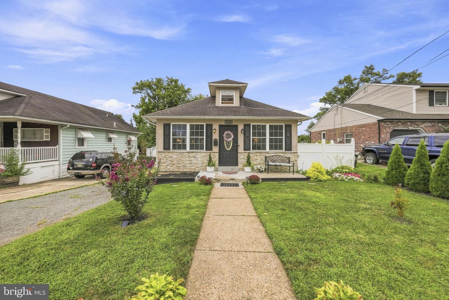162 S Fellowship Rd — photo