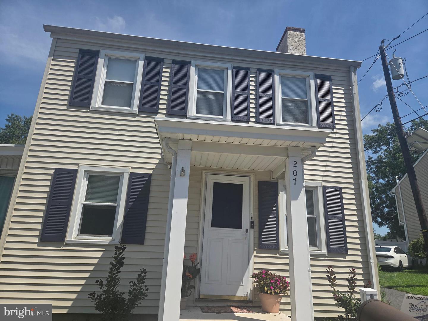 207 Washington St — photo