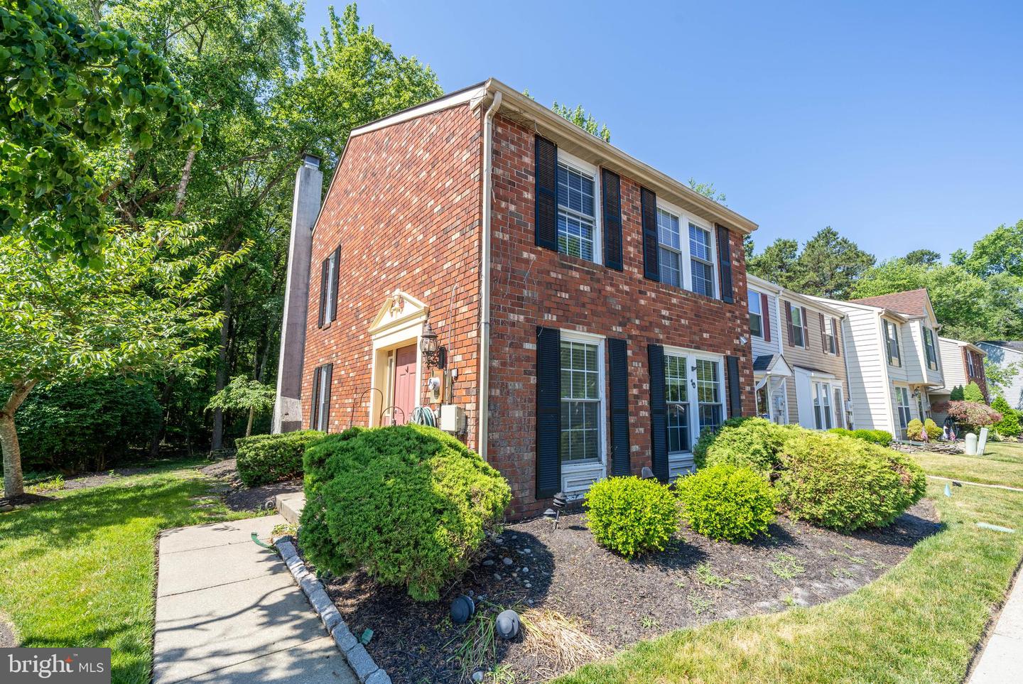 10 Forestview Ct — photo
