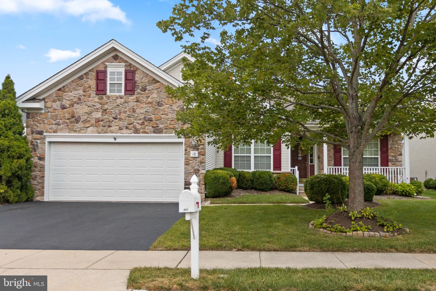 18 Garfield Ct — photo