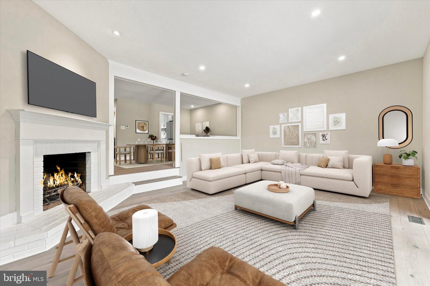 633 E Main St #B7 — photo