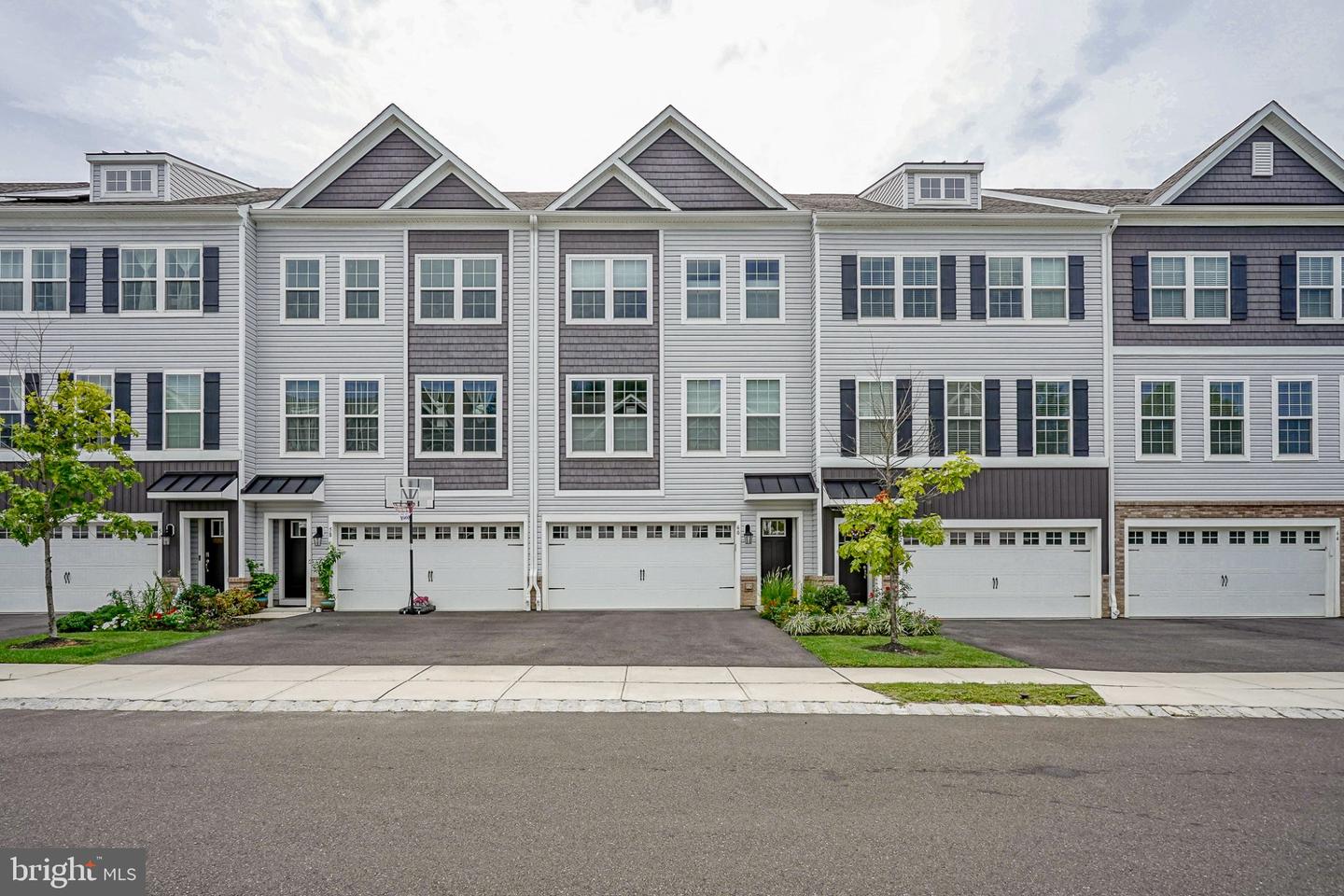 60 Autumn Park Dr — photo