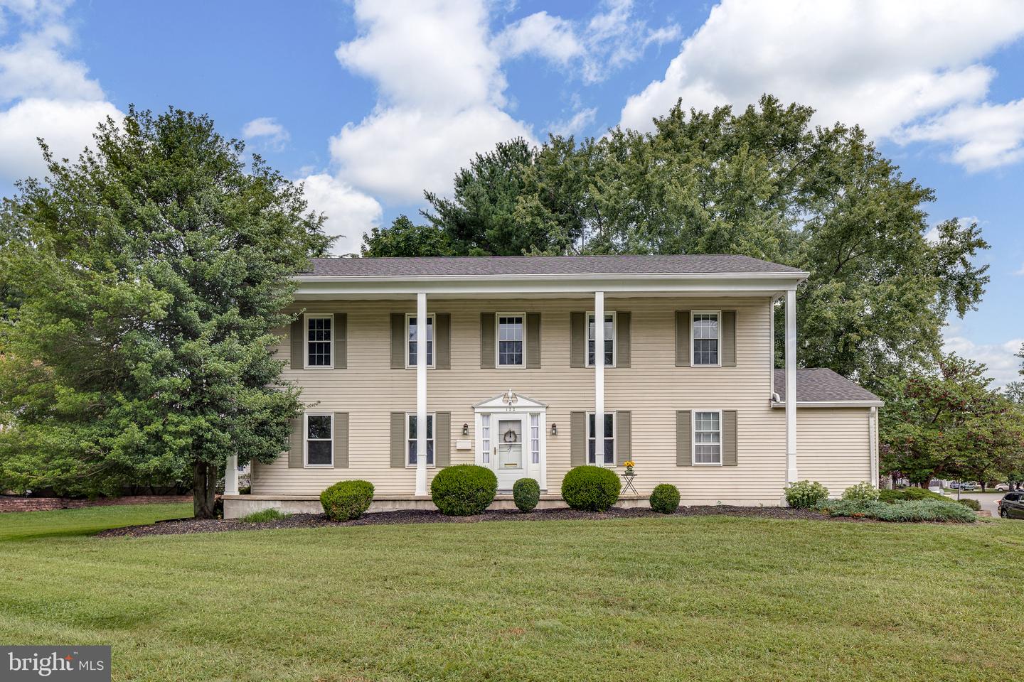122 Cobblestone Dr — photo