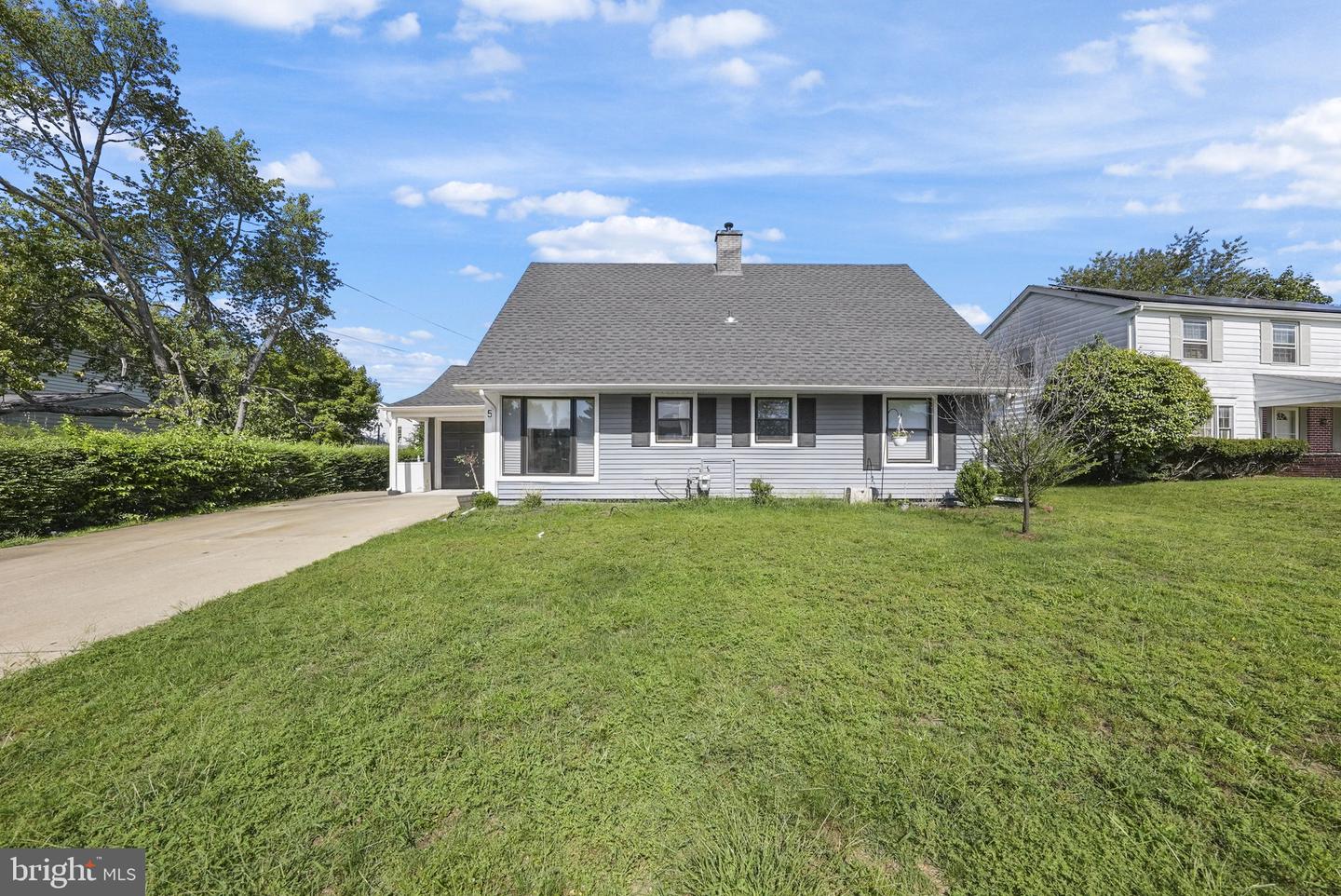 5 Barker Ln — photo
