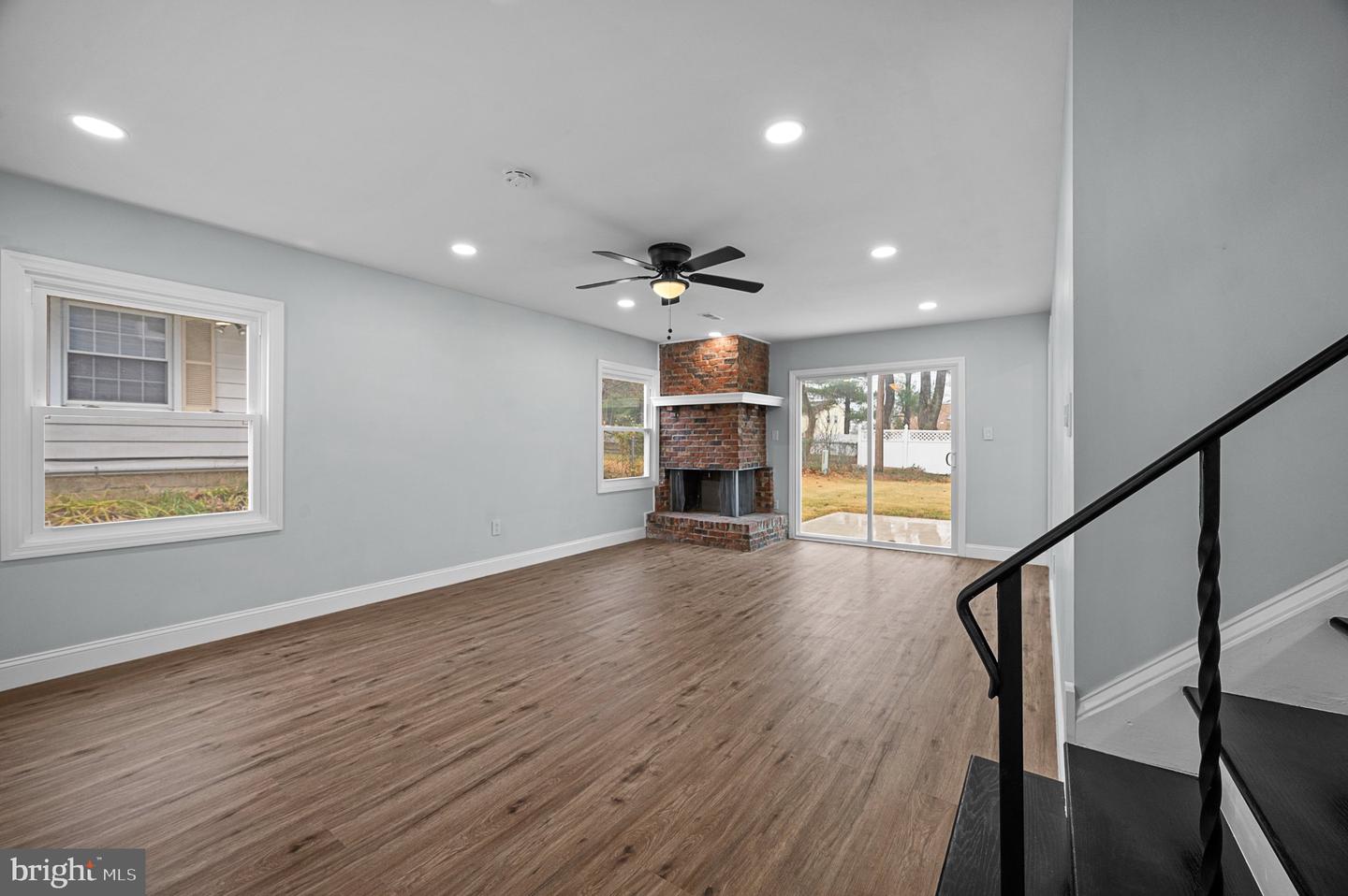 16 Barrington Ln — photo