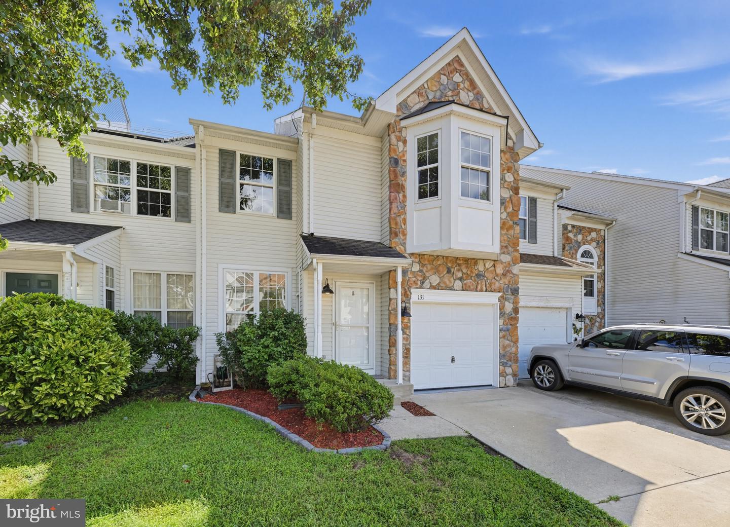 131 Threadleaf Ter — photo