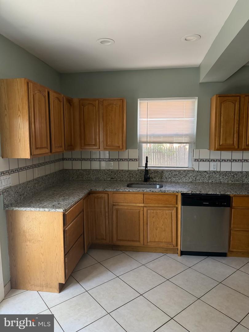 620 Bridgeboro Street, Riverside, NJ 08075 — photo 3