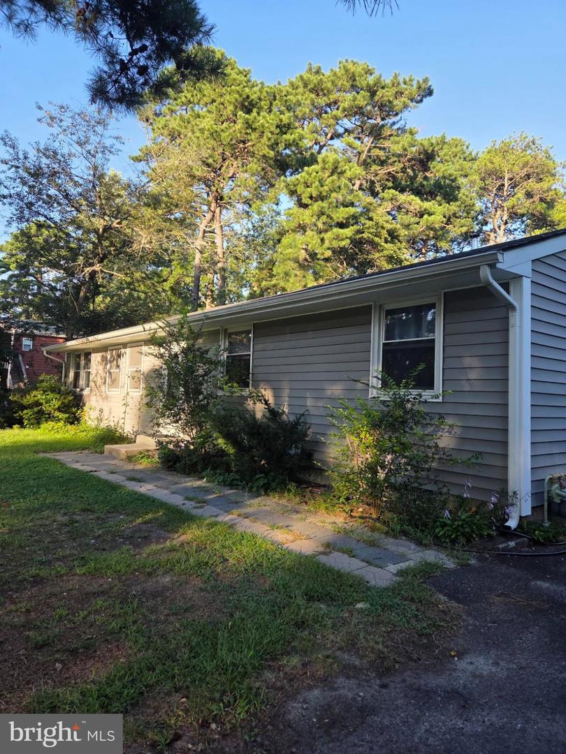 303 Spring Lake Blvd #7 — photo