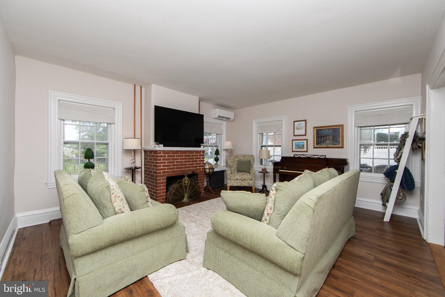 303 Van Sciver Street, Beverly, NJ 08010 — photo 3