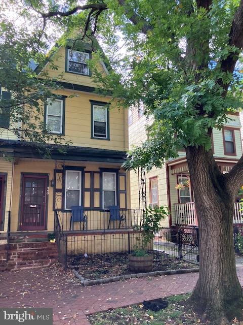 440 Locust Ave — photo