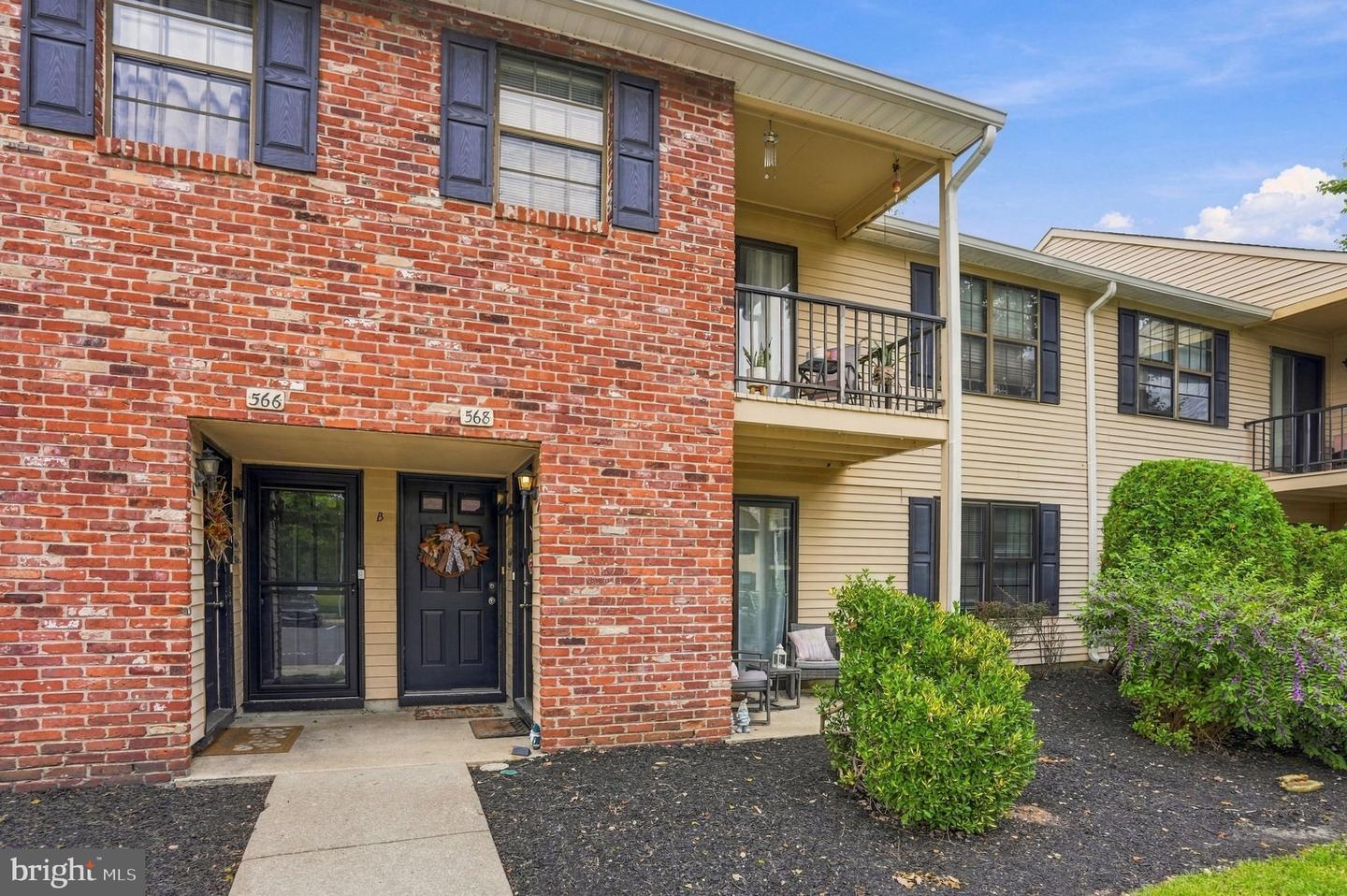 568 Willow Turn #a — photo