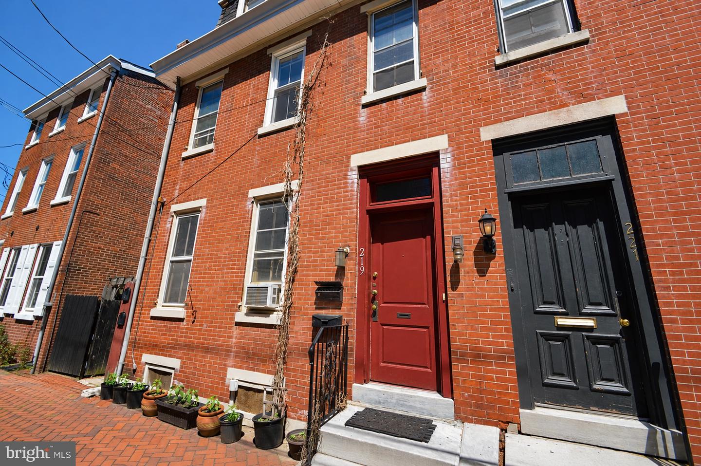 219 Wood St #B — photo