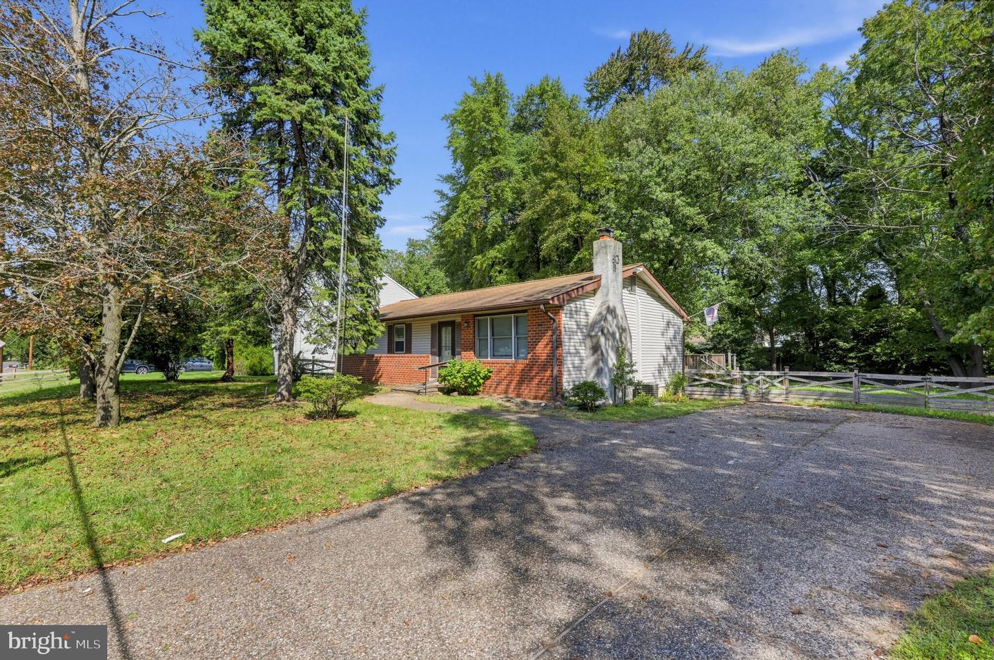 229 Charleston Rd — photo