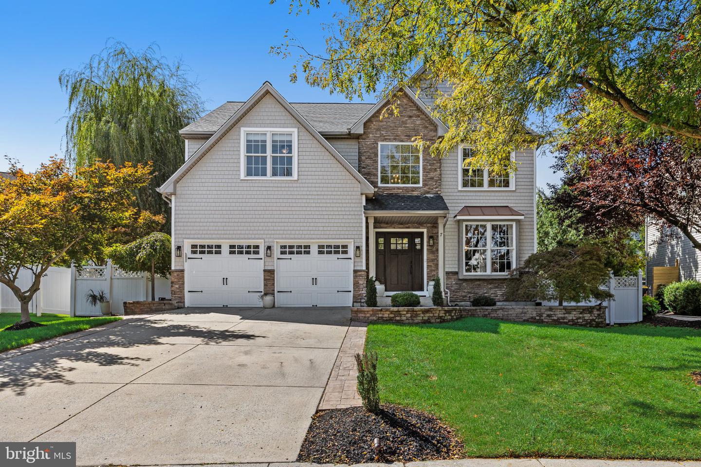 7 Woodyfield Ln — photo