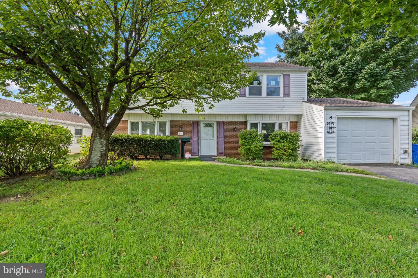 8 Holton Ln — photo