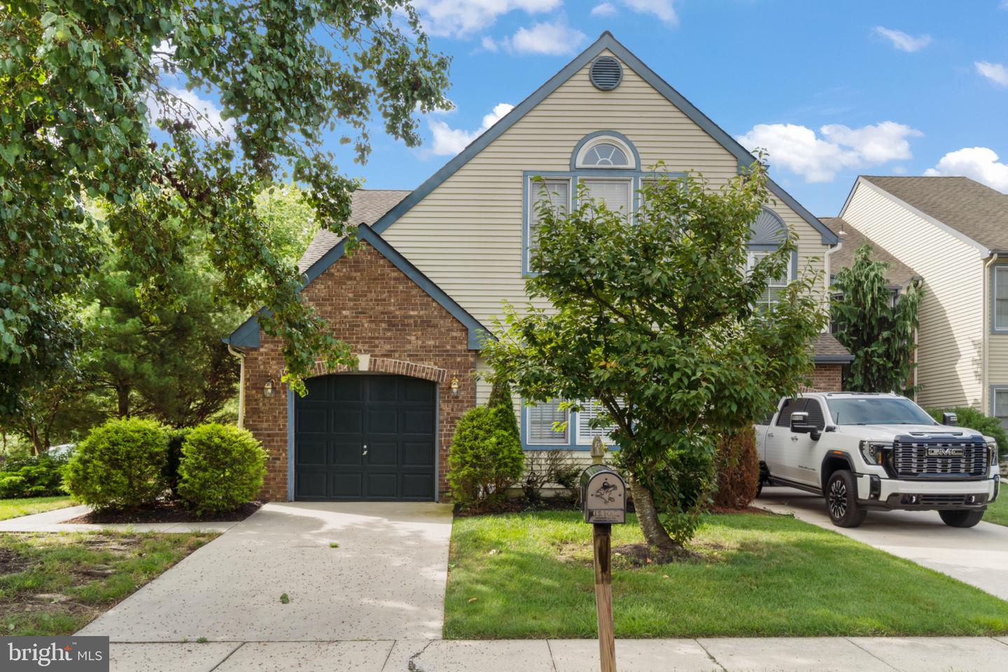 2 Corkery Ln — photo