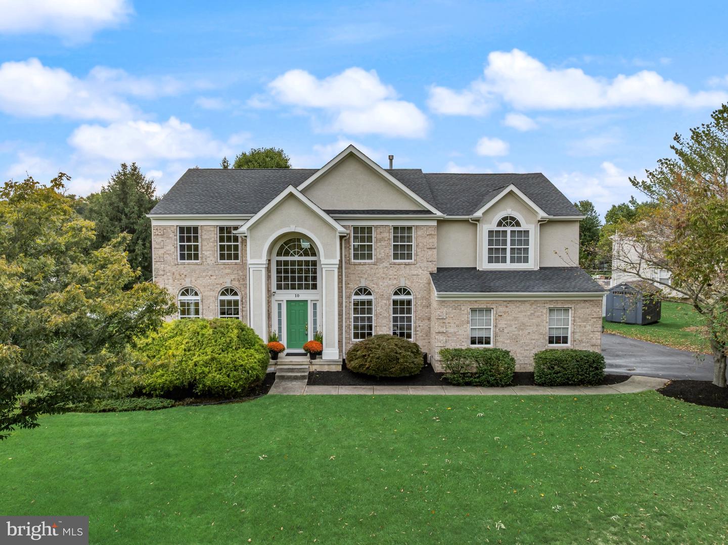 10 Brook Ln — photo