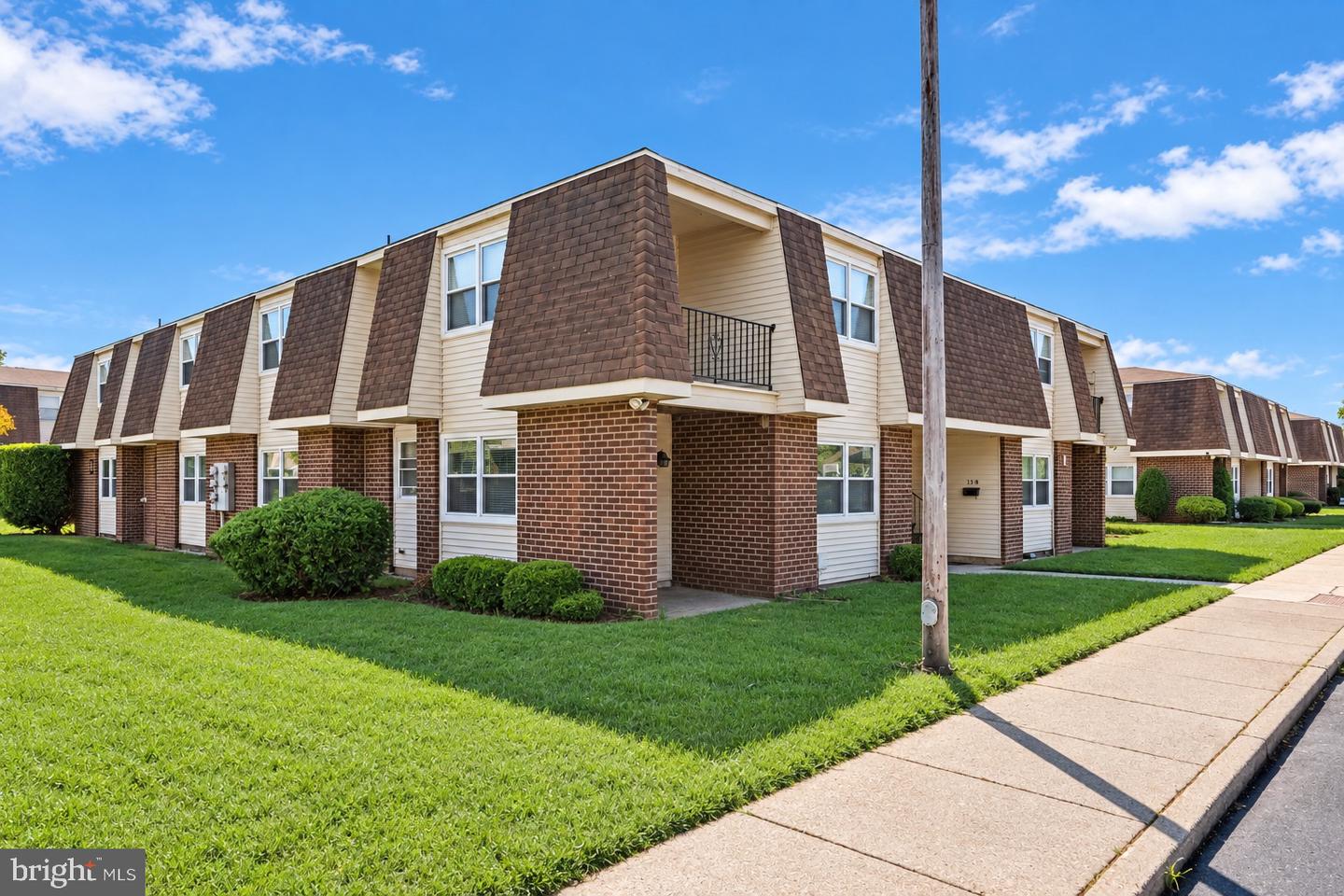 13-2 Florence Tollgate Pl — photo
