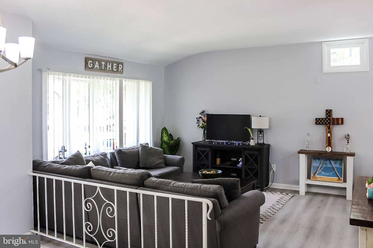 210 Montana Trl — photo
