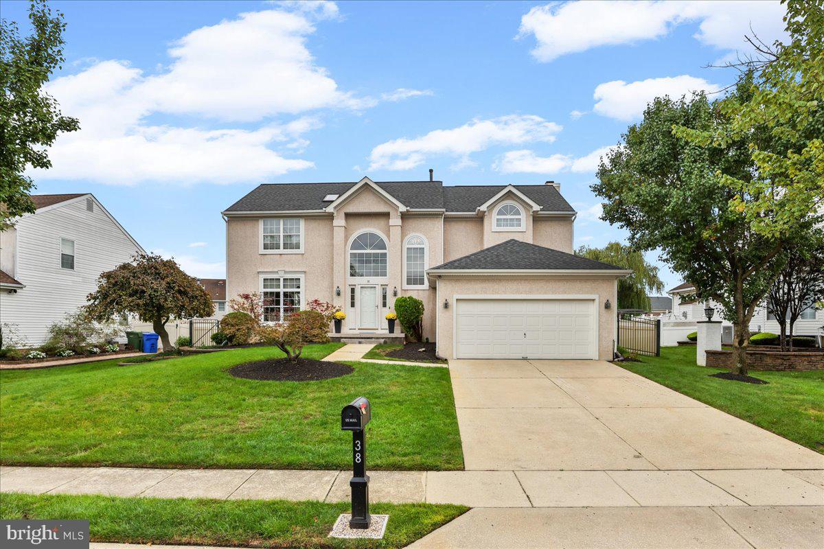 38 Lexington Cir — photo