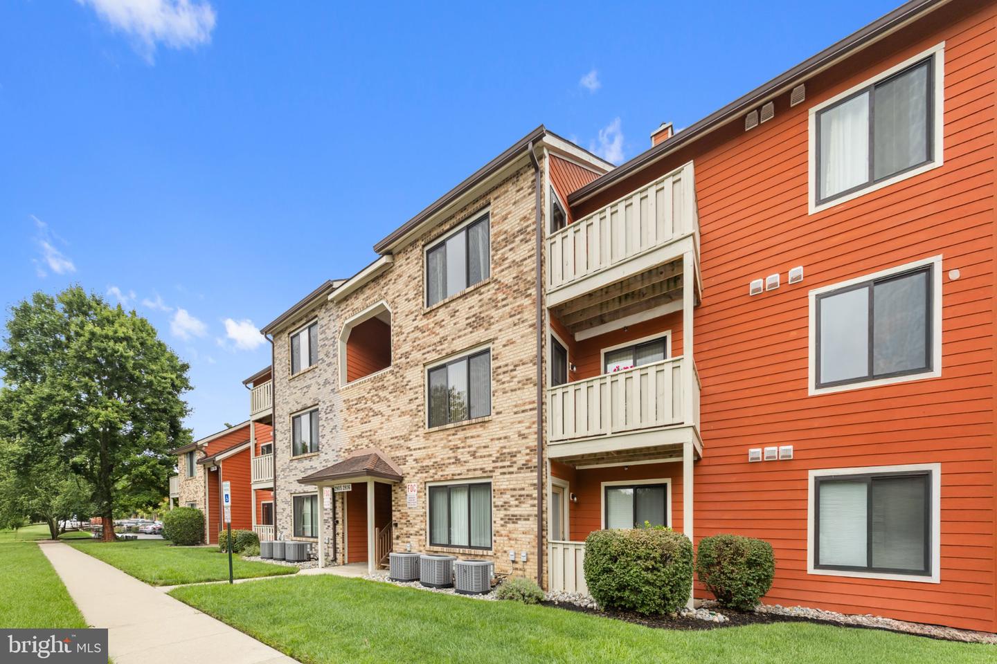 2810 Auburn Ct — photo