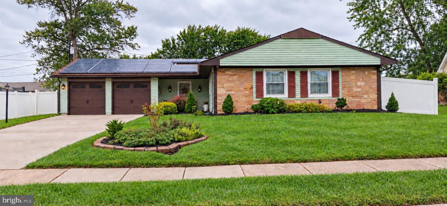 11 Ginger Ln — photo