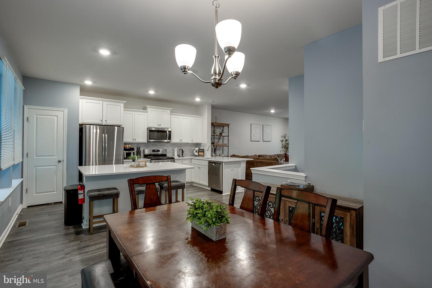 104 Levis Dr — photo